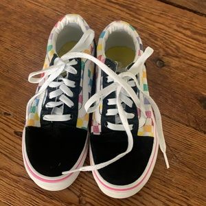 2.5 girls vans